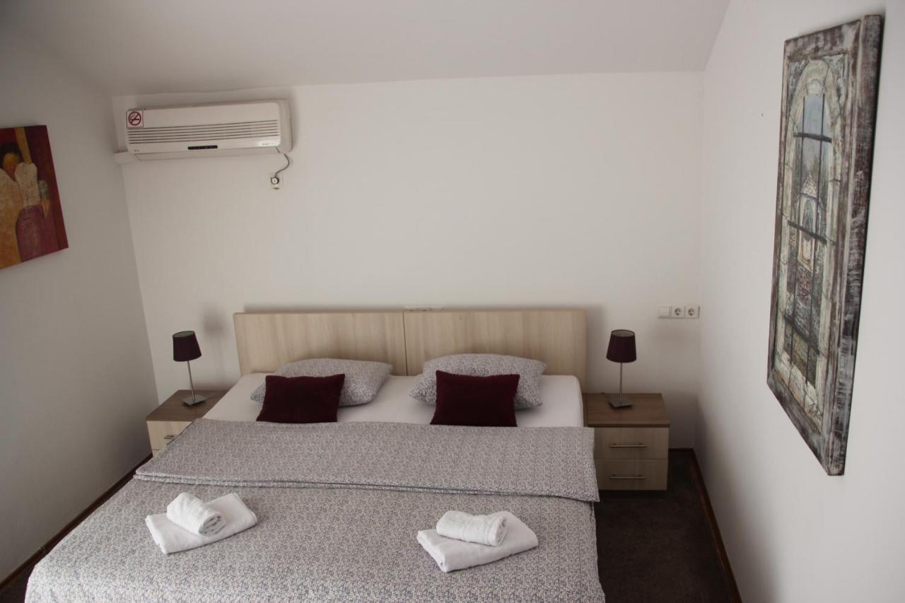 Pansion Infinity Hotell Mostar Exteriör bild