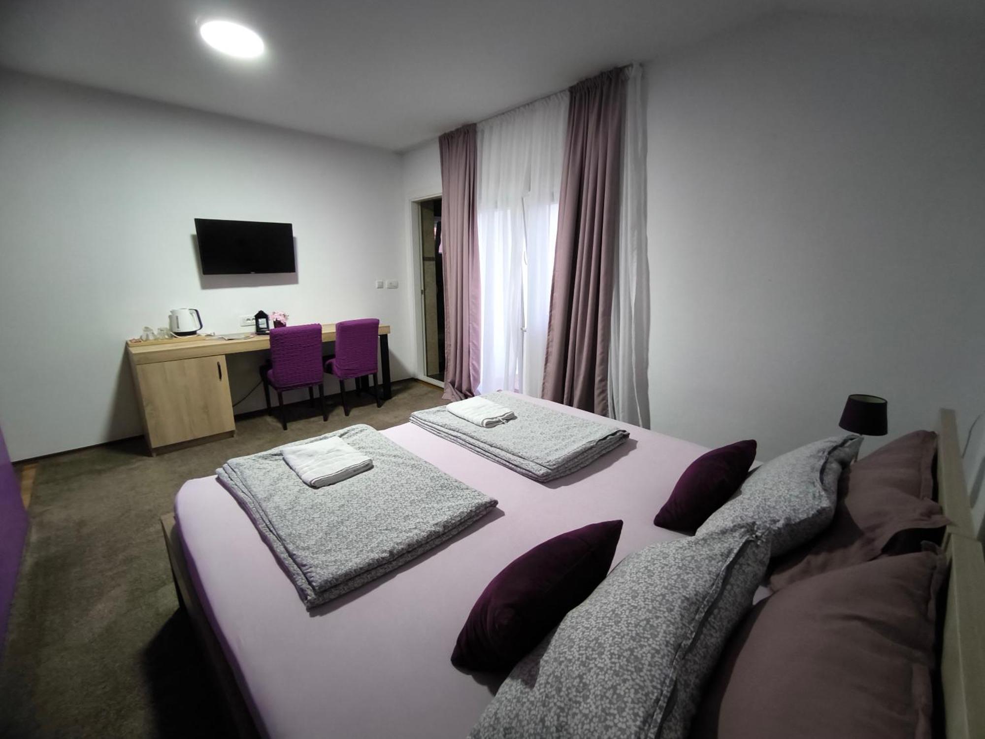 Pansion Infinity Hotell Mostar Exteriör bild